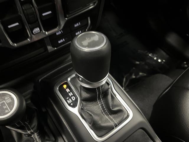 Used 2021 Jeep Wrangler Unlimited Sahara w/ Cold Weather Group AWD/4WD image 20