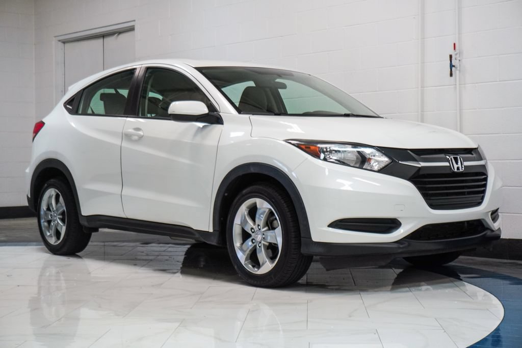 Used 2017 Honda HR-V LX image 5