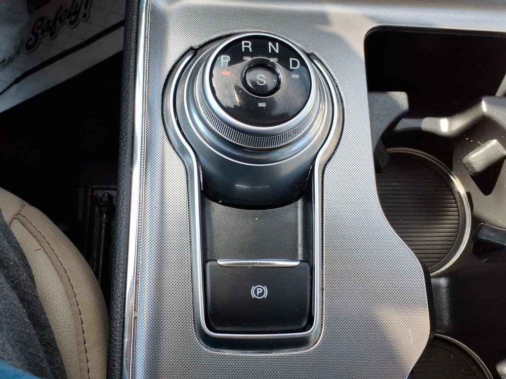 Certified 2023 Ford Edge Titanium image 17