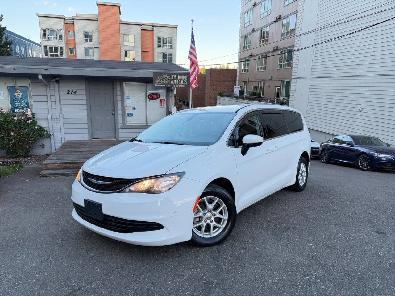 Used 2018 Chrysler Pacifica LX