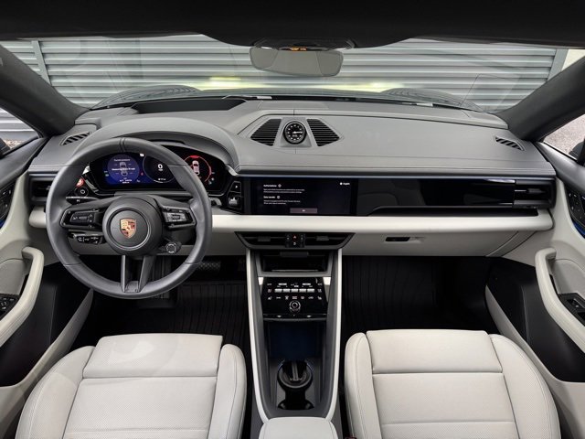 Certified 2025 Porsche Macan 4 Electric image 17