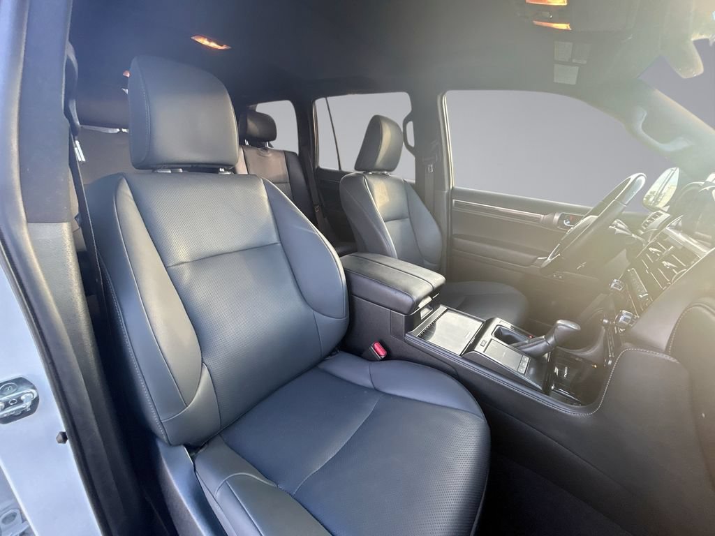 Used 2023 Lexus GX 460 Premium AWD/4WD image 16