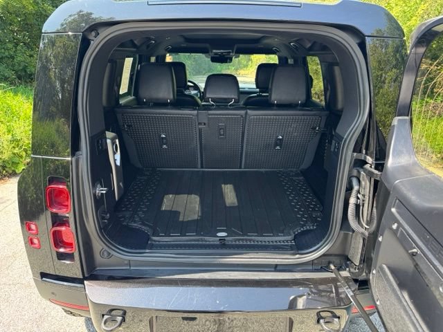 Certified 2024 Land Rover Defender 110 S AWD/4WD image 14