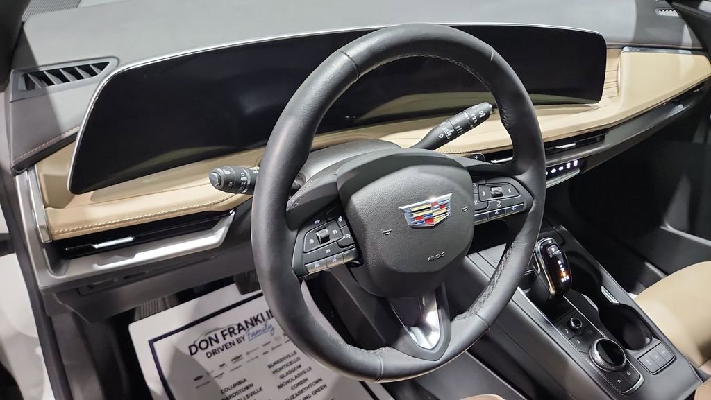 Used 2024 Cadillac XT4 Premium Luxury image 18
