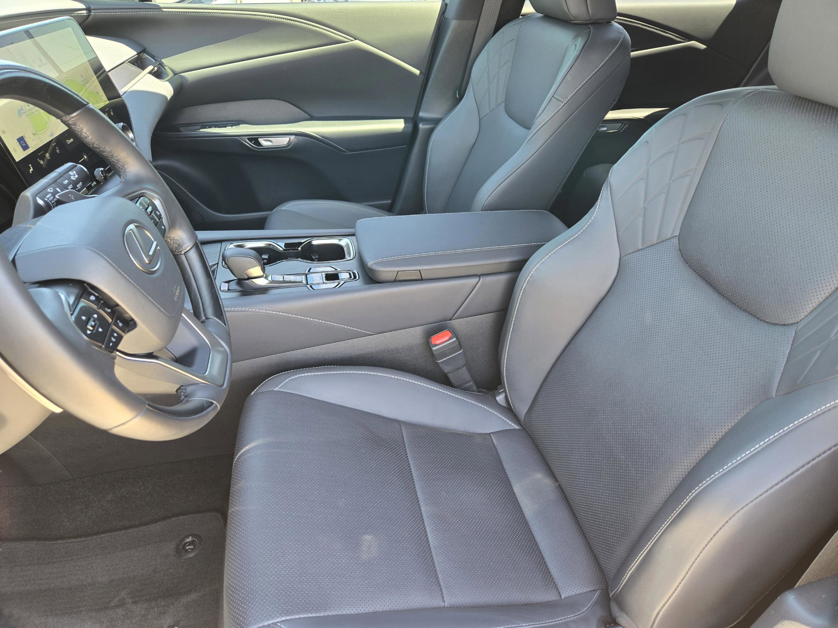 Used 2024 Lexus RX 350 Premium w/ Cold Area Package FWD image 9