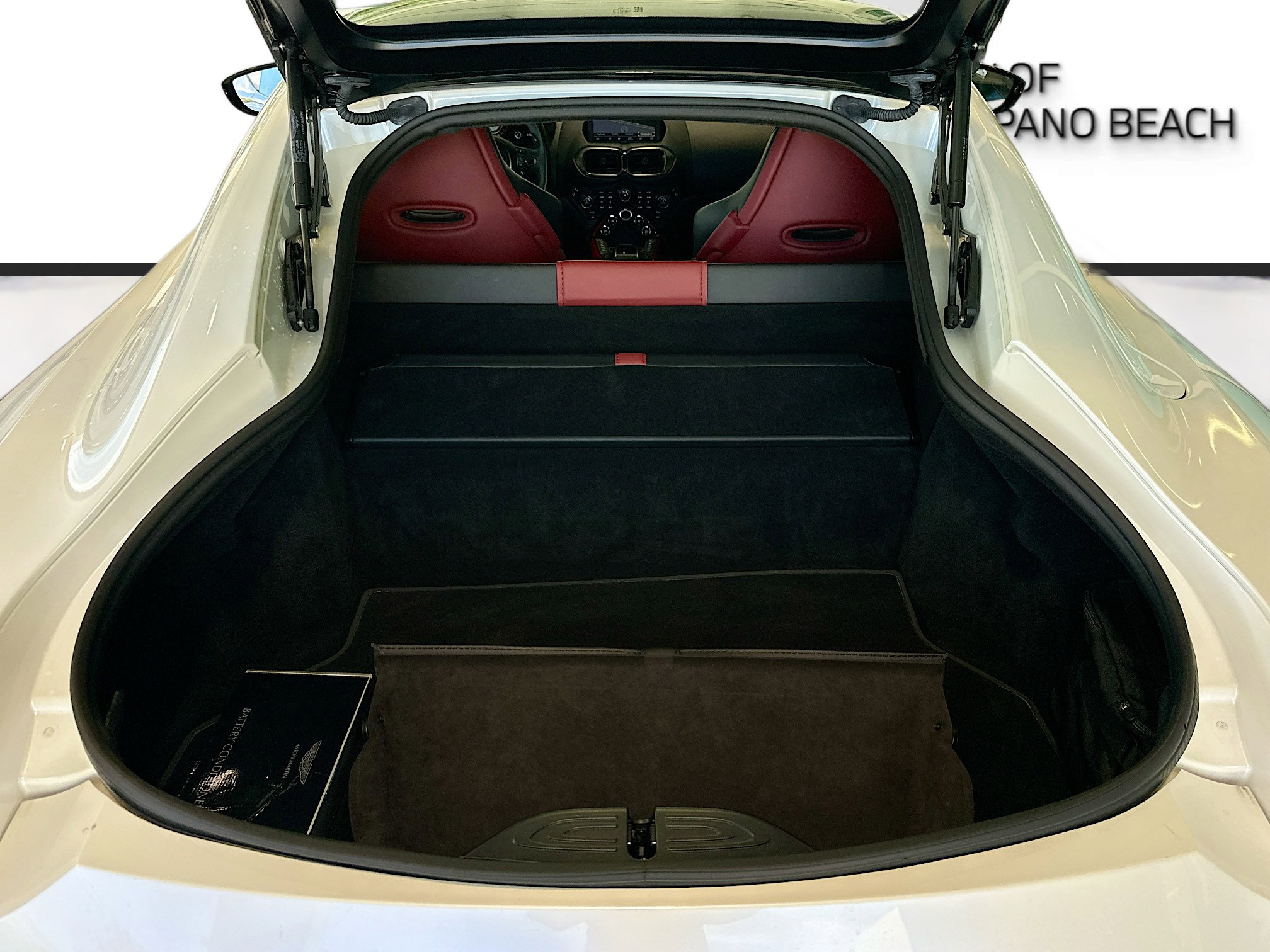 Used 2019 Aston Martin V8 Vantage Coupe RWD image 22