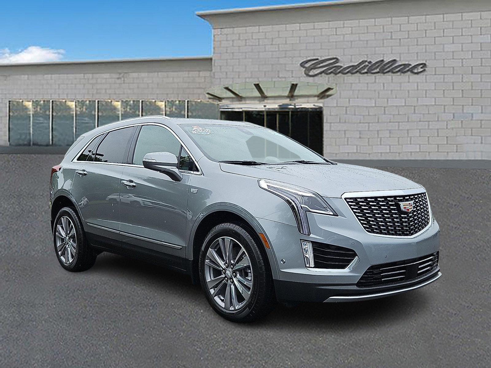 Certified 2026 Cadillac XT5 Premium Luxury w/ Driver Assist Package AWD/4WD image 3