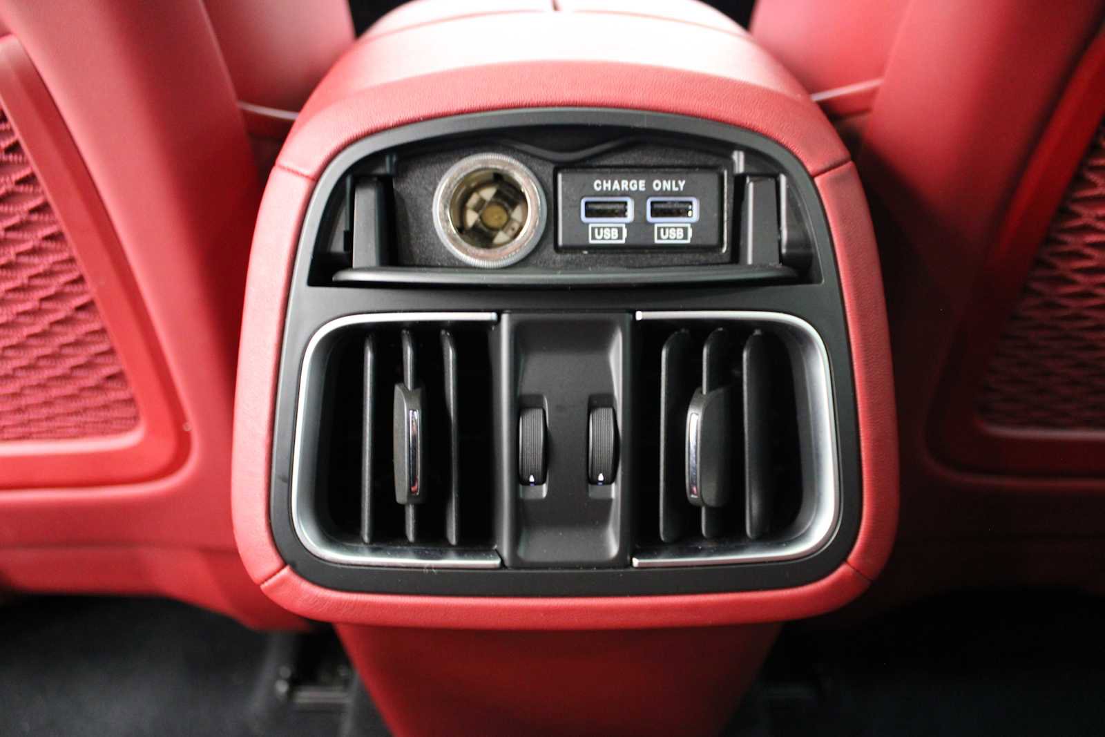 Used 2022 Maserati Levante GT image 38