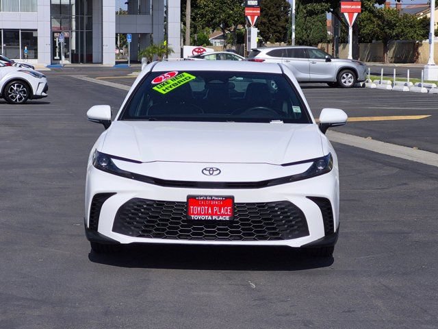 Used 2025 Toyota Camry SE FWD image 2