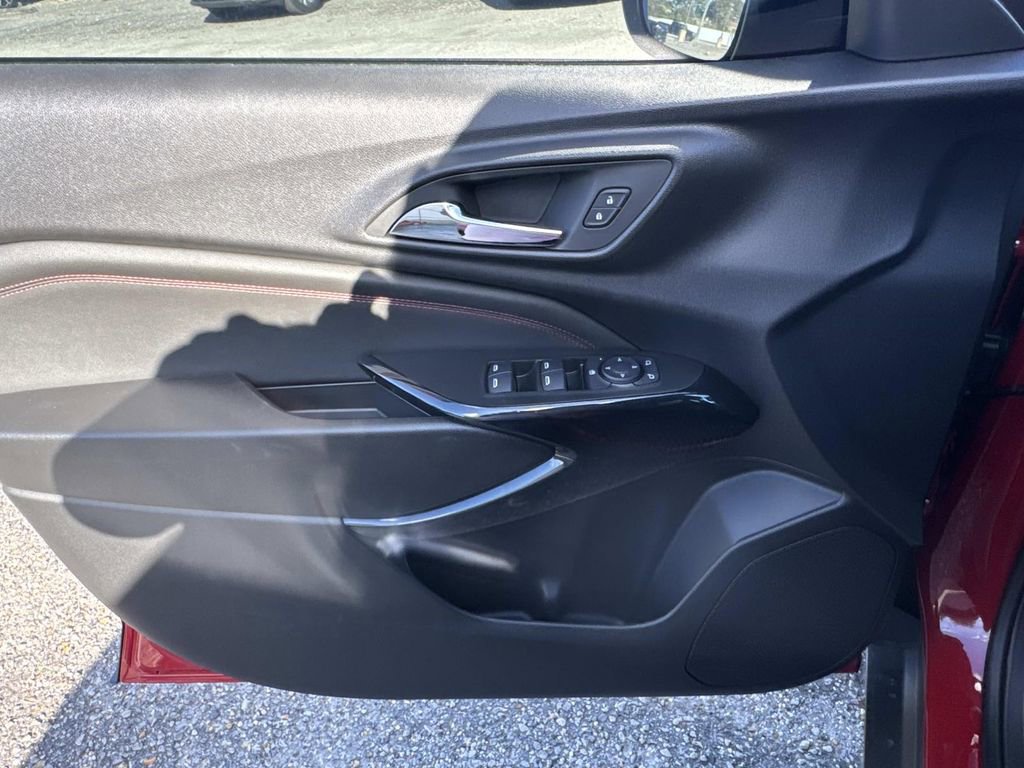 New 2026 Chevrolet Trax RS image 18