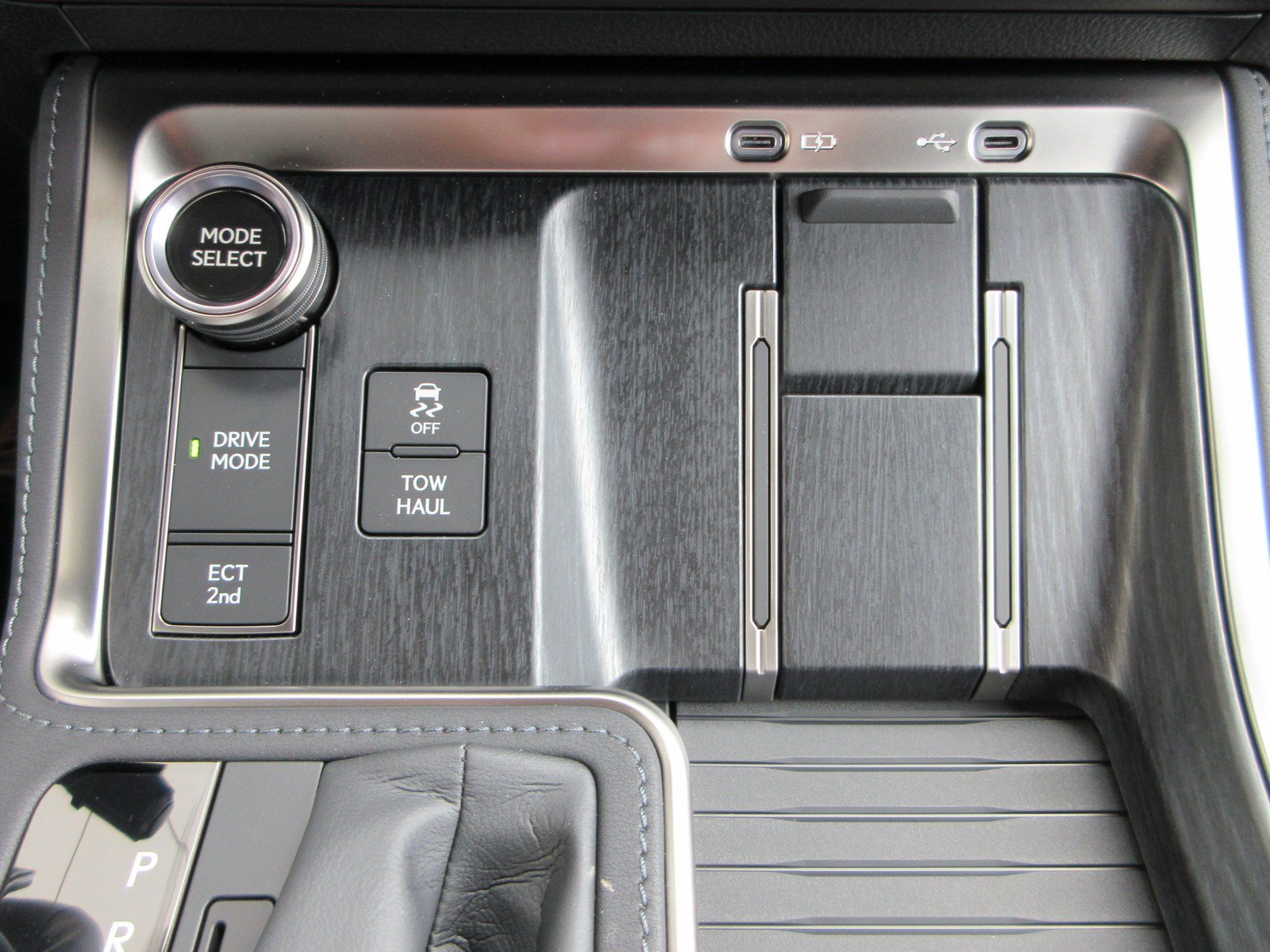 Used 2026 Lexus GX 550 w/ Cold Area Package AWD/4WD image 44