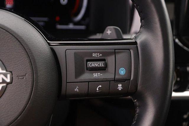Used 2024 Nissan Pathfinder Platinum image 15