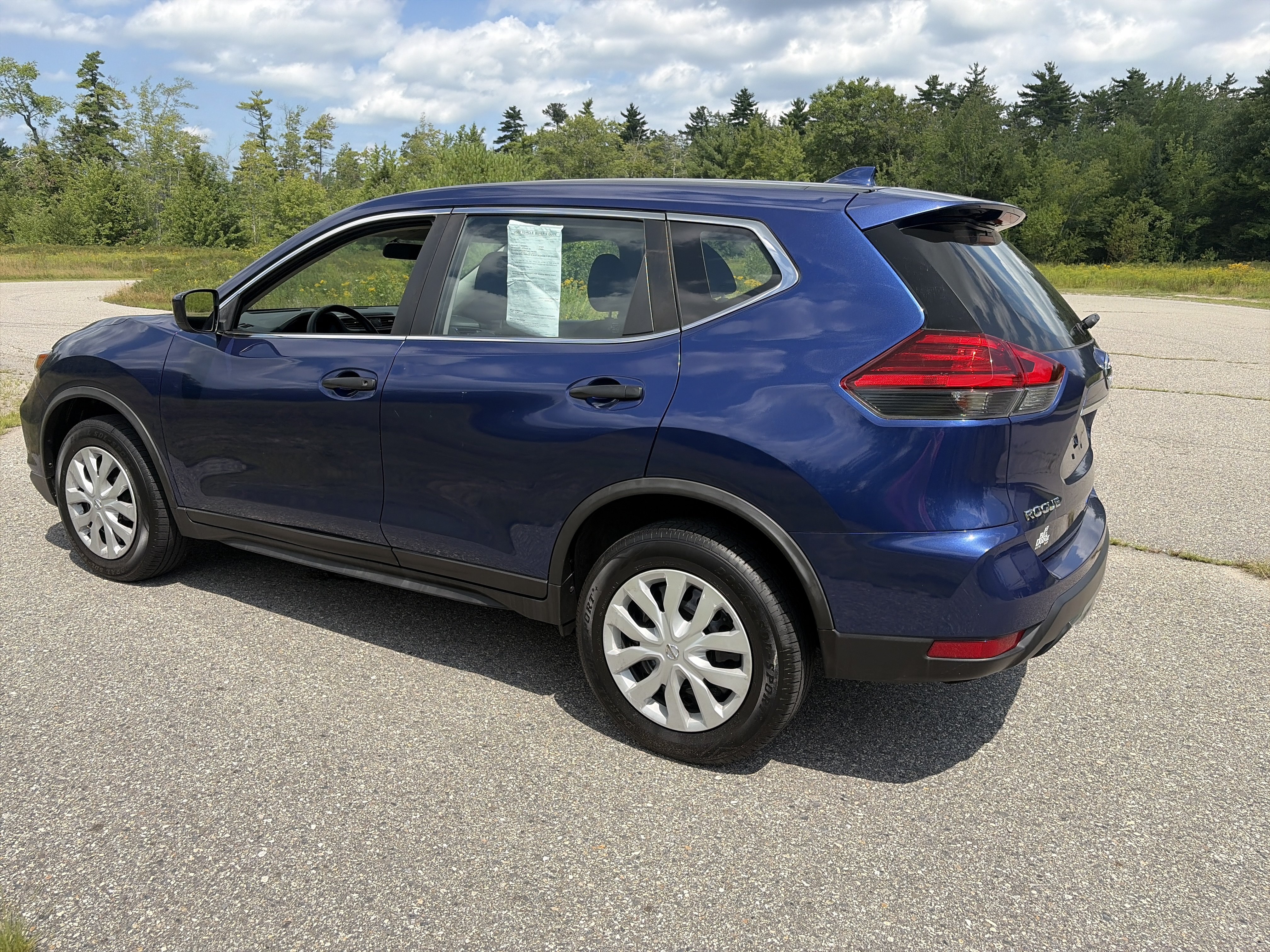 Used 2017 Nissan Rogue S AWD/4WD image 5