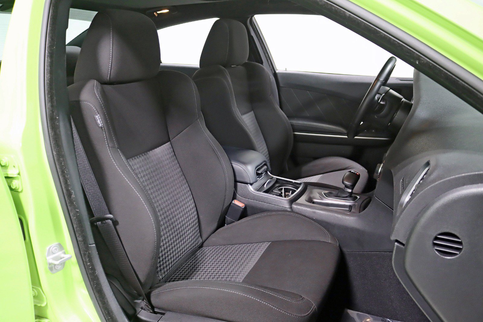 Used 2023 Dodge Charger R/T w/ Cold Weather Package RWD image 26