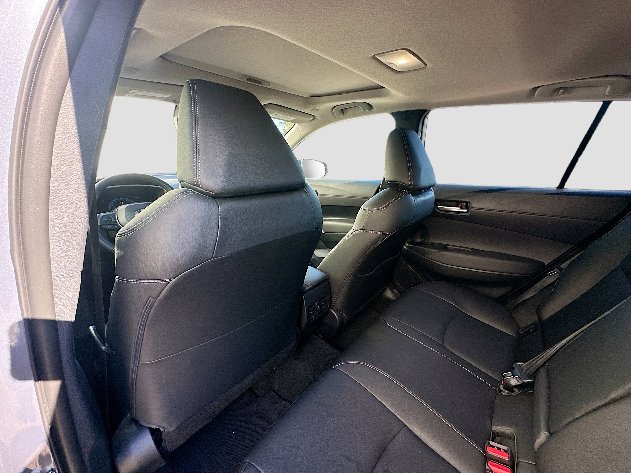 Used 2024 Toyota Corolla Cross XLE w/ Convenience Package image 26