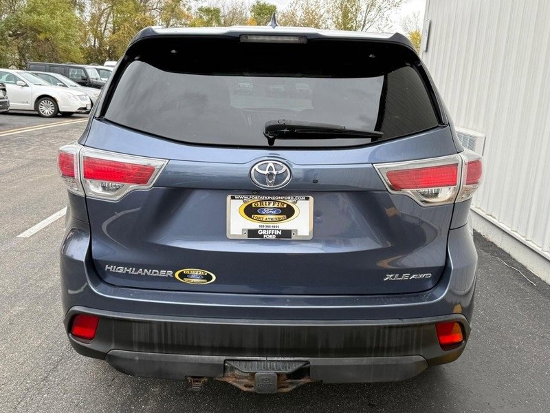 Used 2015 Toyota Highlander XLE image 4