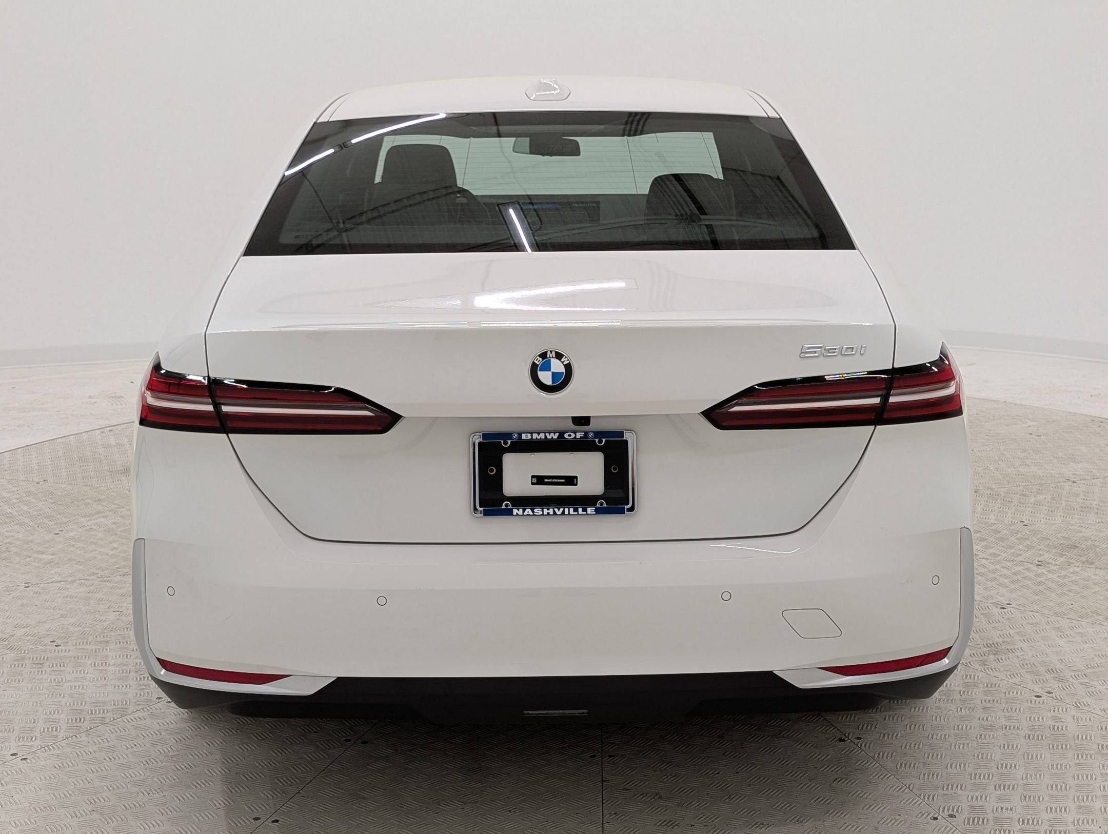 Used 2024 BMW 530i w/ Premium Package RWD image 10
