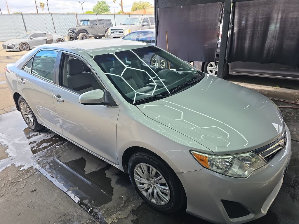 Used 2012 Toyota Camry LE FWD image 19