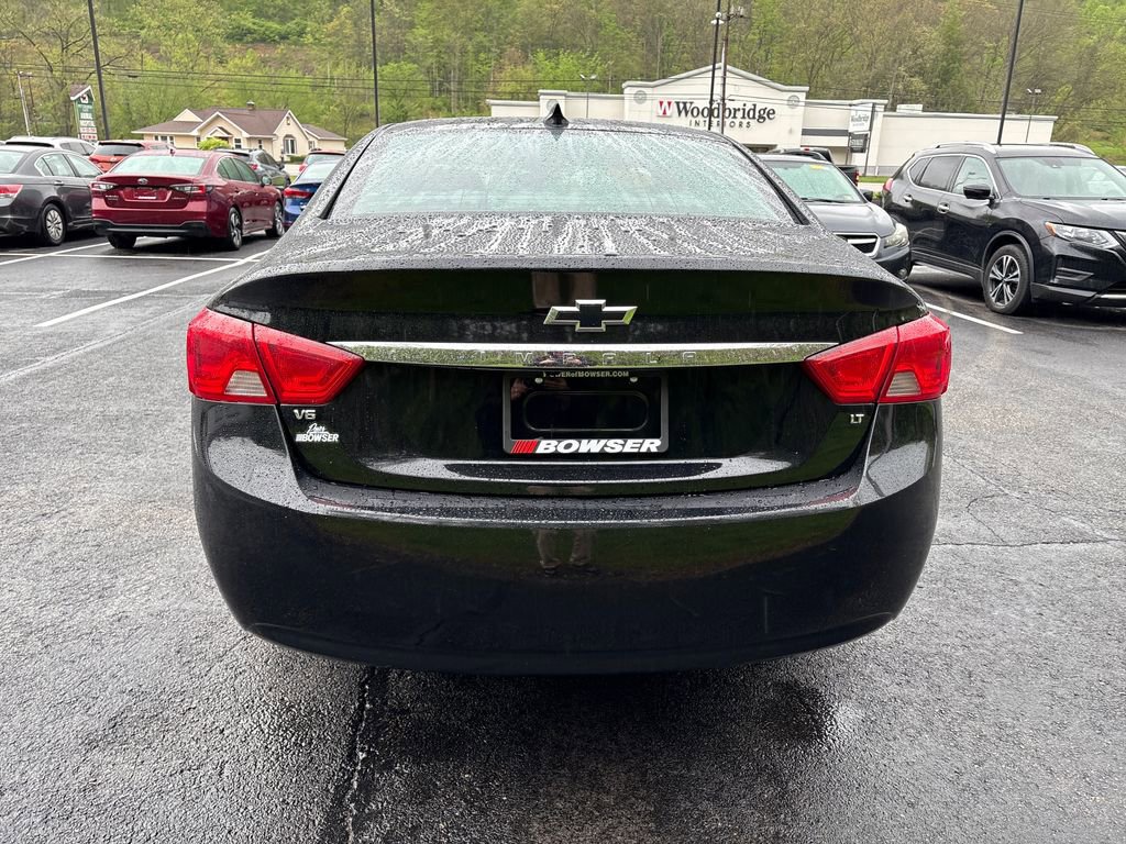 Used 2018 Chevrolet Impala LT FWD image 4