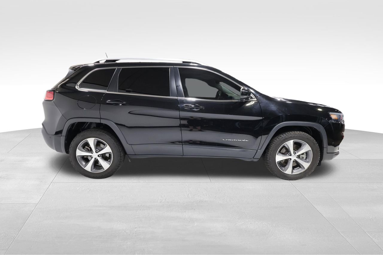 Used 2021 Jeep Cherokee Limited w/ Elite Package AWD/4WD image 5