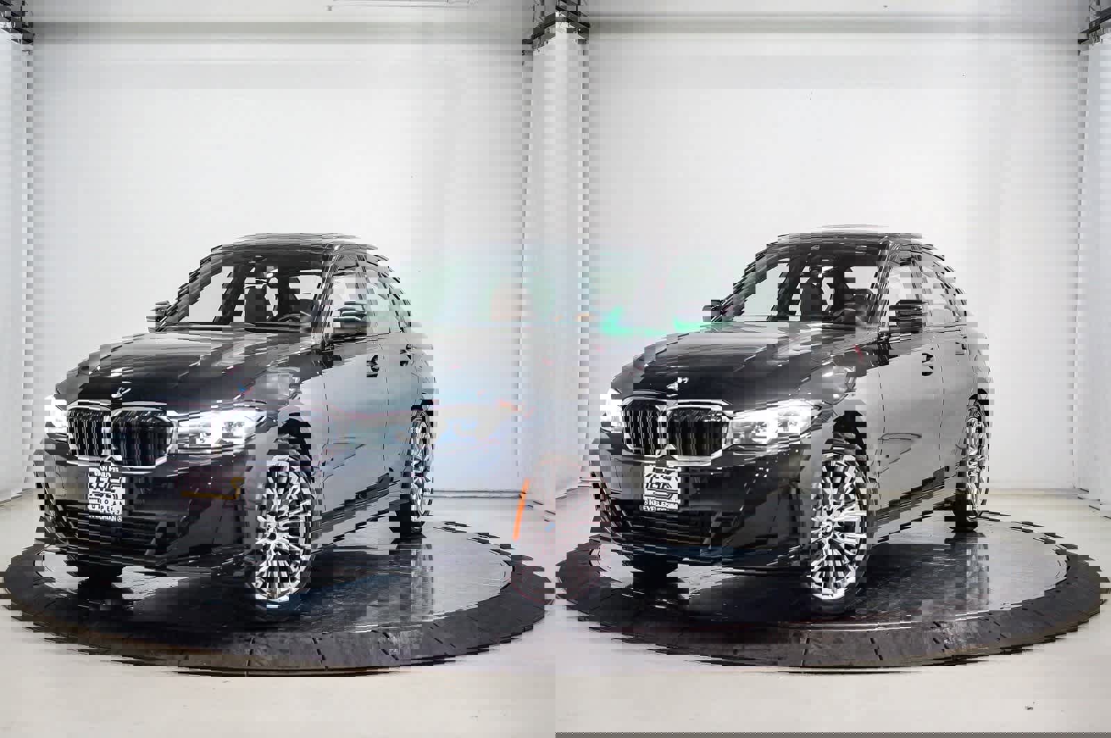 Used 2023 BMW 330i Sedan w/ Driving Assistance Package image 1