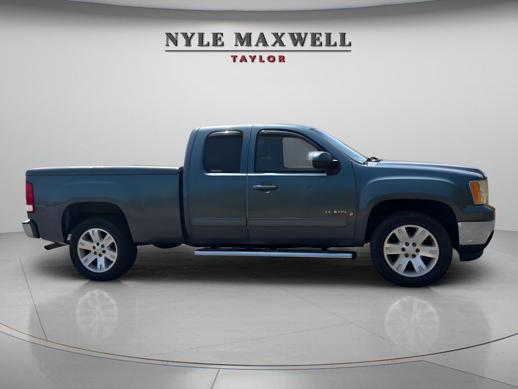 Used 2008 GMC Sierra 1500 SLE w/ Texas Edition RWD image 3