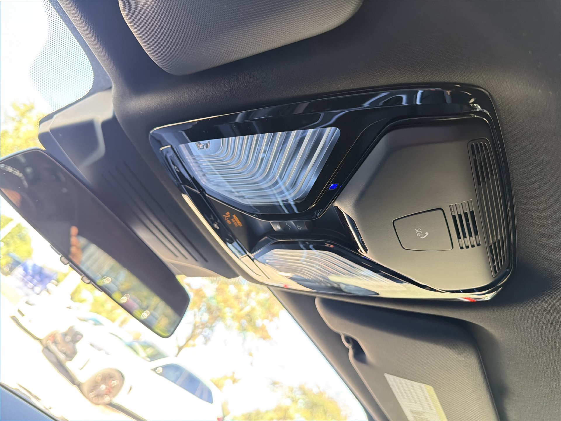 Used 2025 BMW X5 sDrive40i w/ Climate Comfort Package RWD image 37