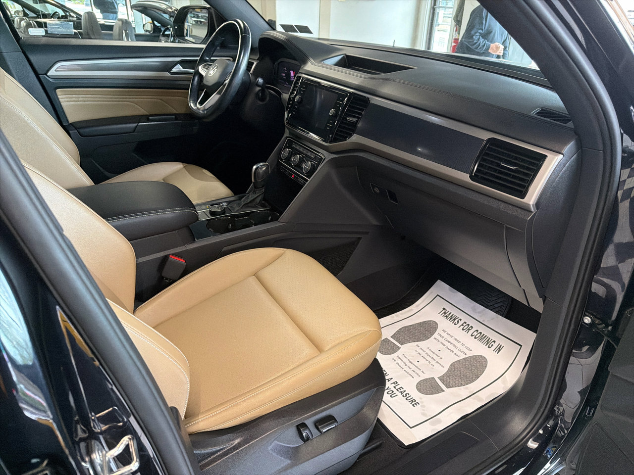 Used 2020 Volkswagen Atlas Cross Sport SEL image 23