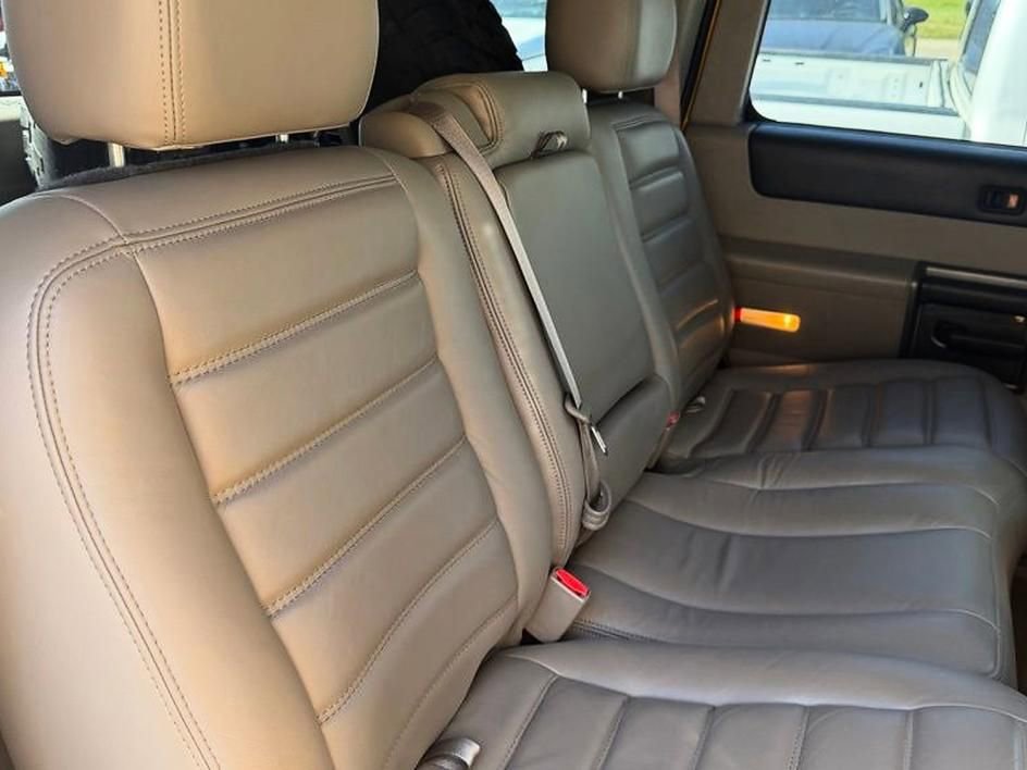 Used 2004 HUMMER H2 w/ Preferred Equipment Group AWD/4WD image 21