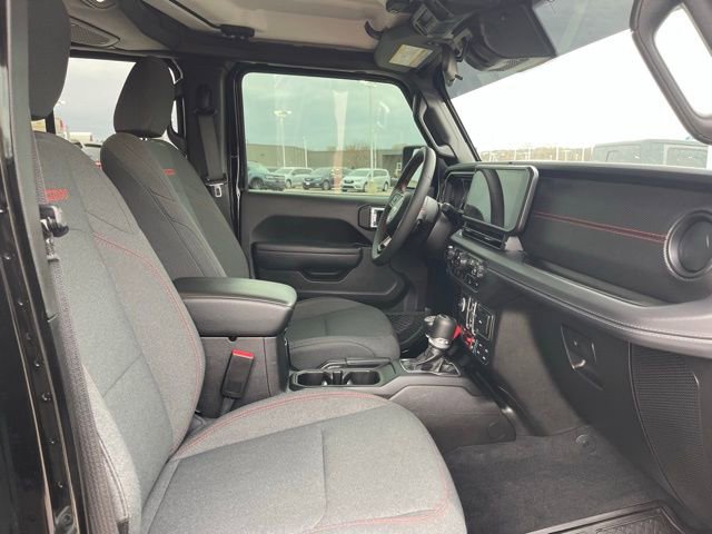 Used 2025 Jeep Wrangler Unlimited Rubicon image 14