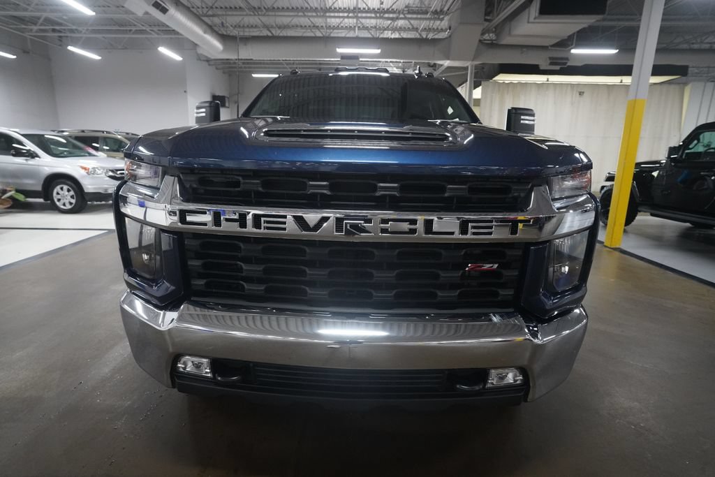 Used 2022 Chevrolet Silverado 2500 LT w/ Convenience Package AWD/4WD image 11