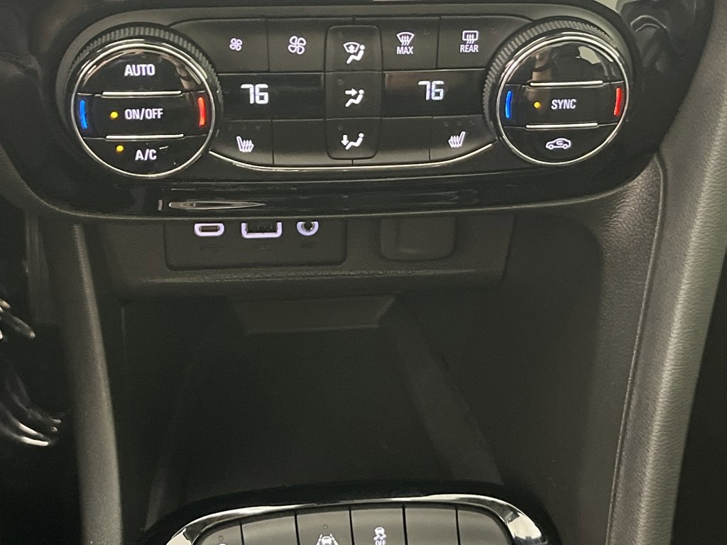 Used 2023 Buick Encore GX Essence w/ Experience Buick Package image 21