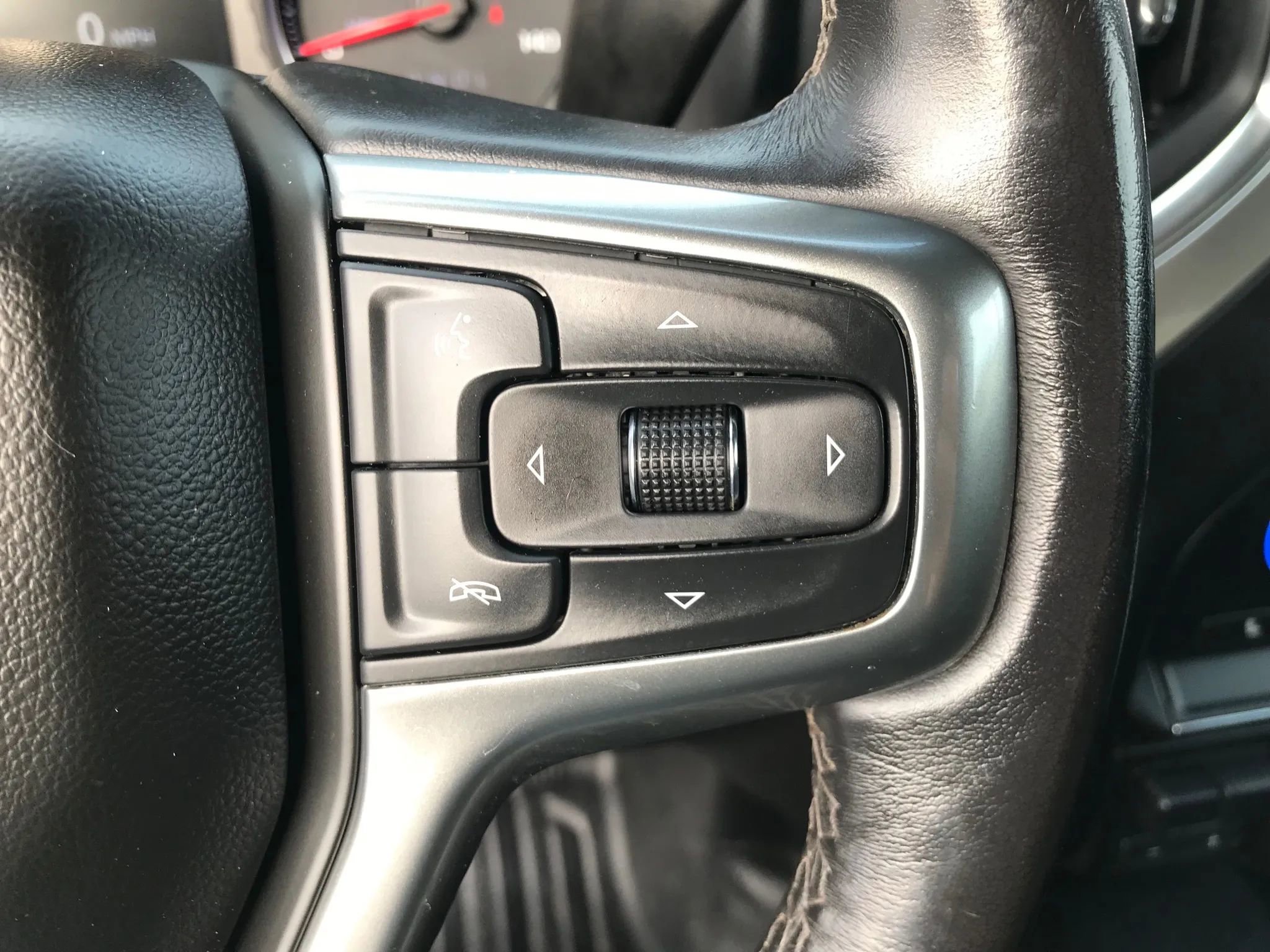 Used 2022 Chevrolet Silverado 3500 LT w/ Convenience Package image 17