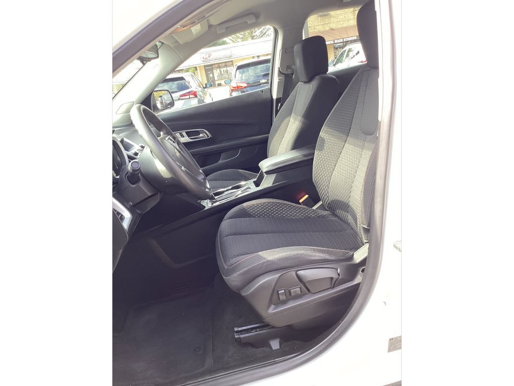 Used 2015 Chevrolet Equinox LS FWD image 9