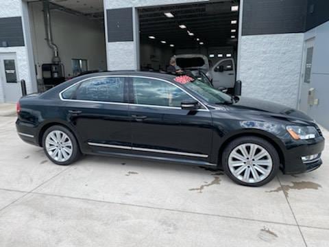 Used 2013 Volkswagen Passat TDI SEL Premium FWD image 1