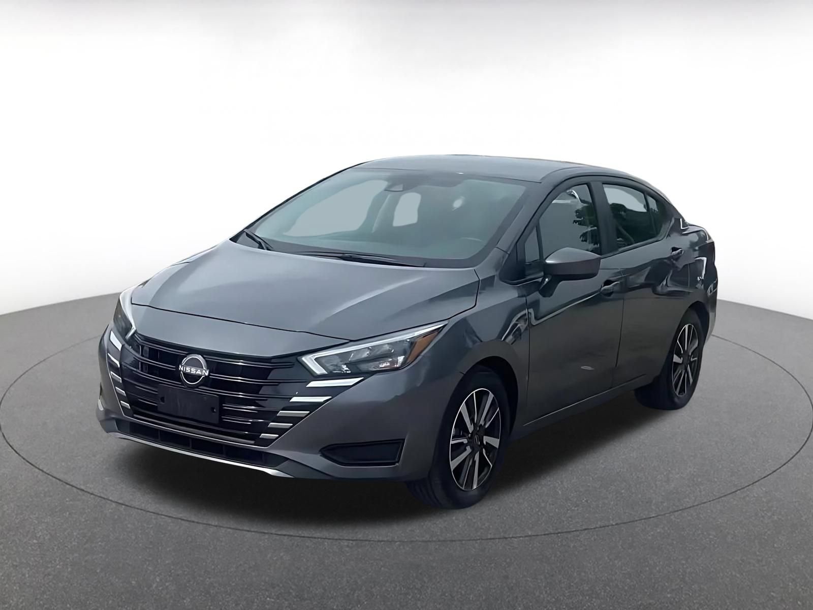 Used 2025 Nissan Versa SV FWD image 5