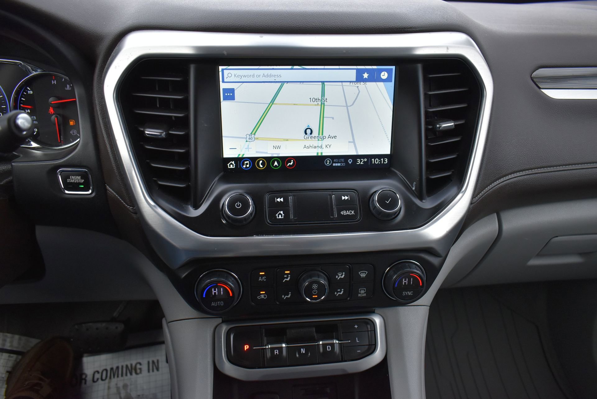 Used 2023 GMC Acadia SLT w/ Technology Package image 26