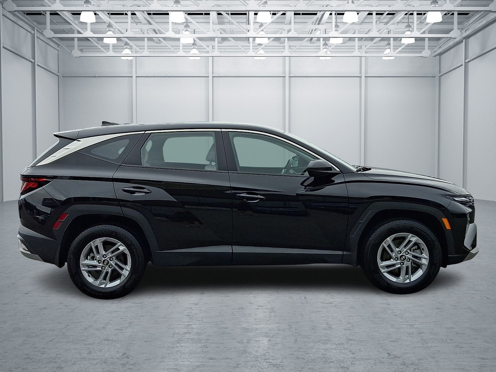 Used 2025 Hyundai Tucson SE AWD/4WD image 7