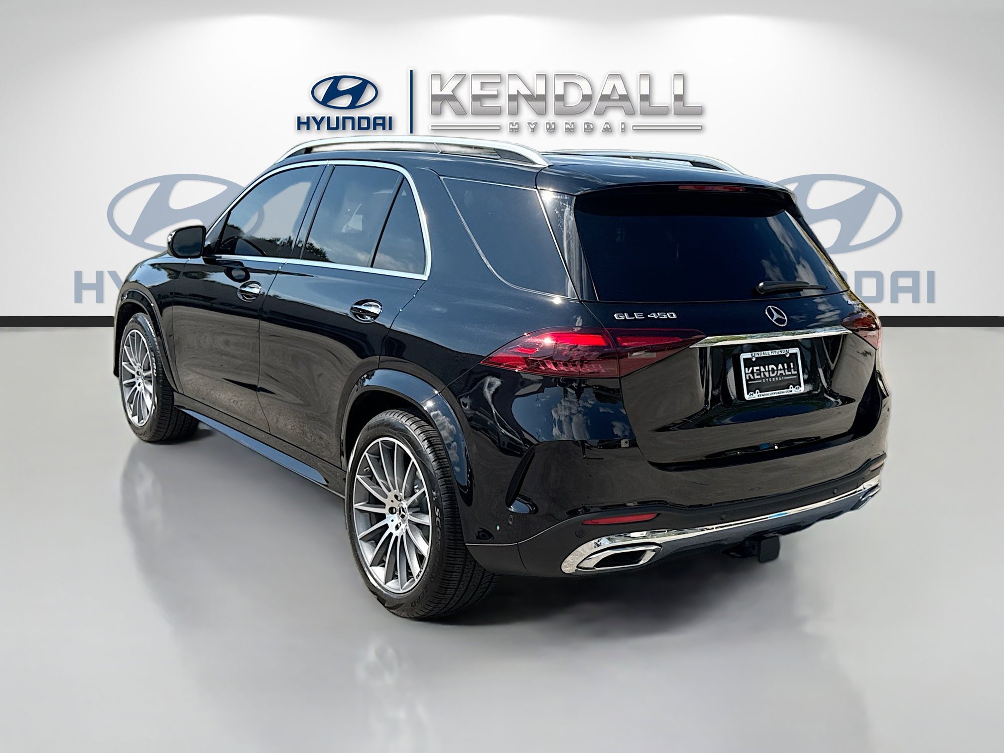 Used 2024 Mercedes-Benz GLE 450 4MATIC image 4