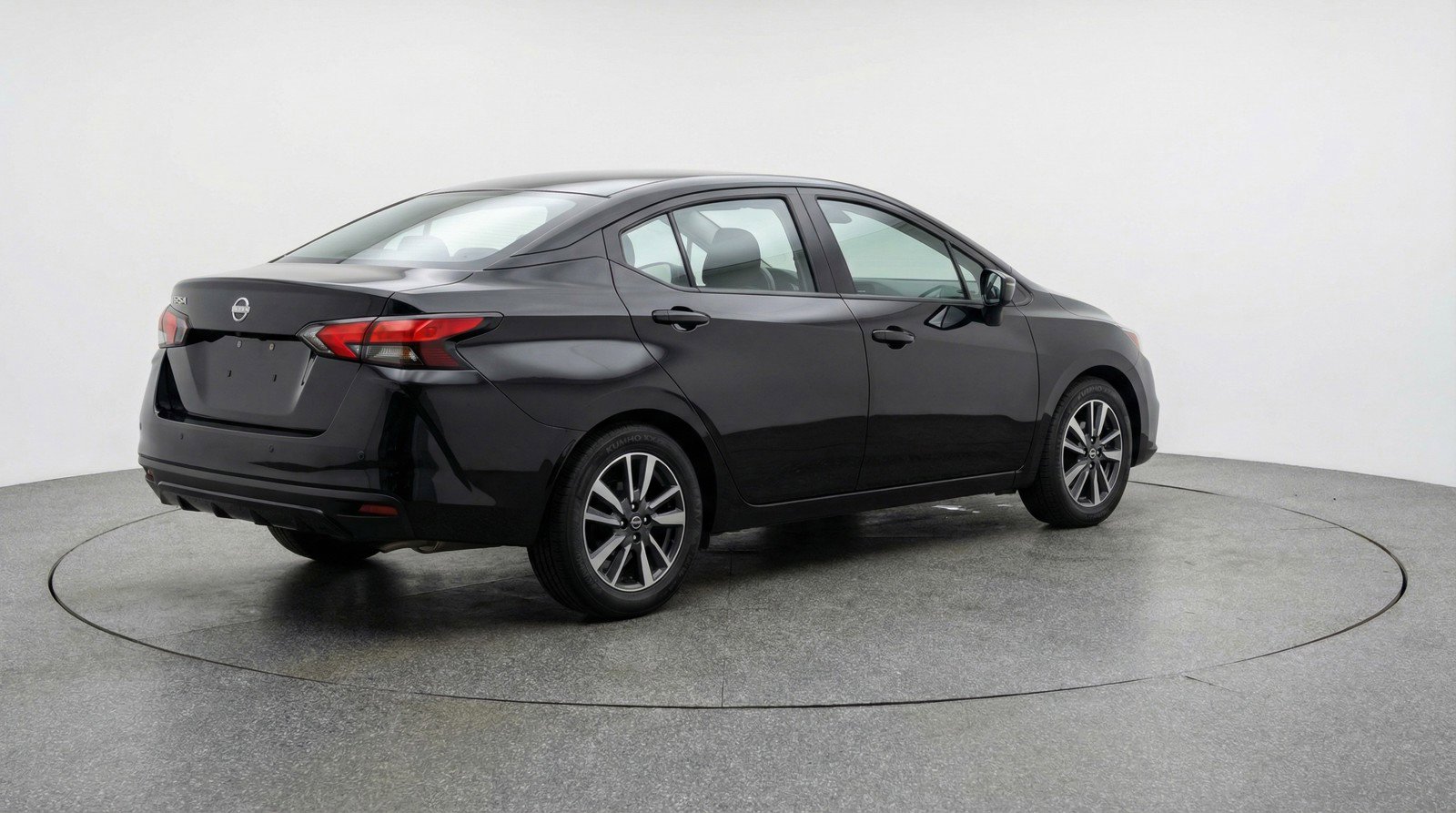 Used 2025 Nissan Versa SV FWD image 9