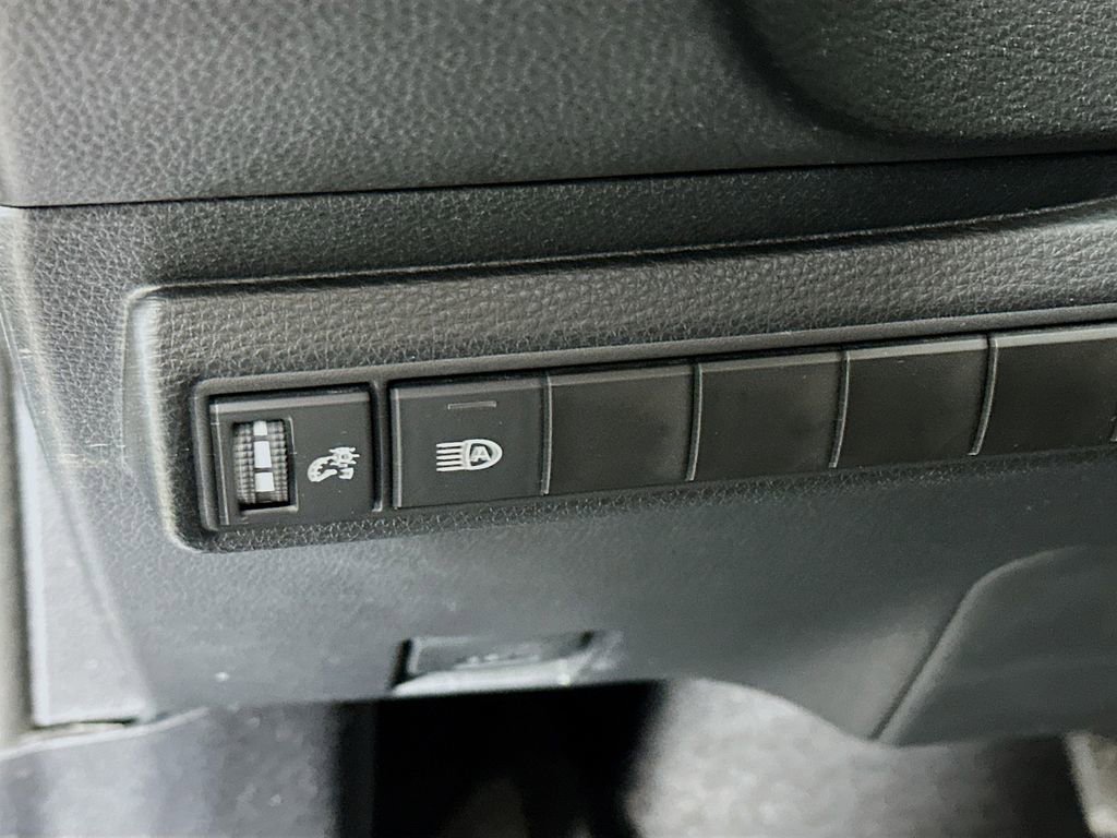 Used 2022 Toyota Corolla SE image 15