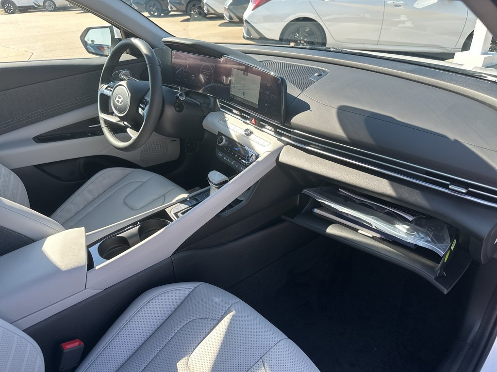 New 2026 Hyundai Elantra Limited FWD image 6