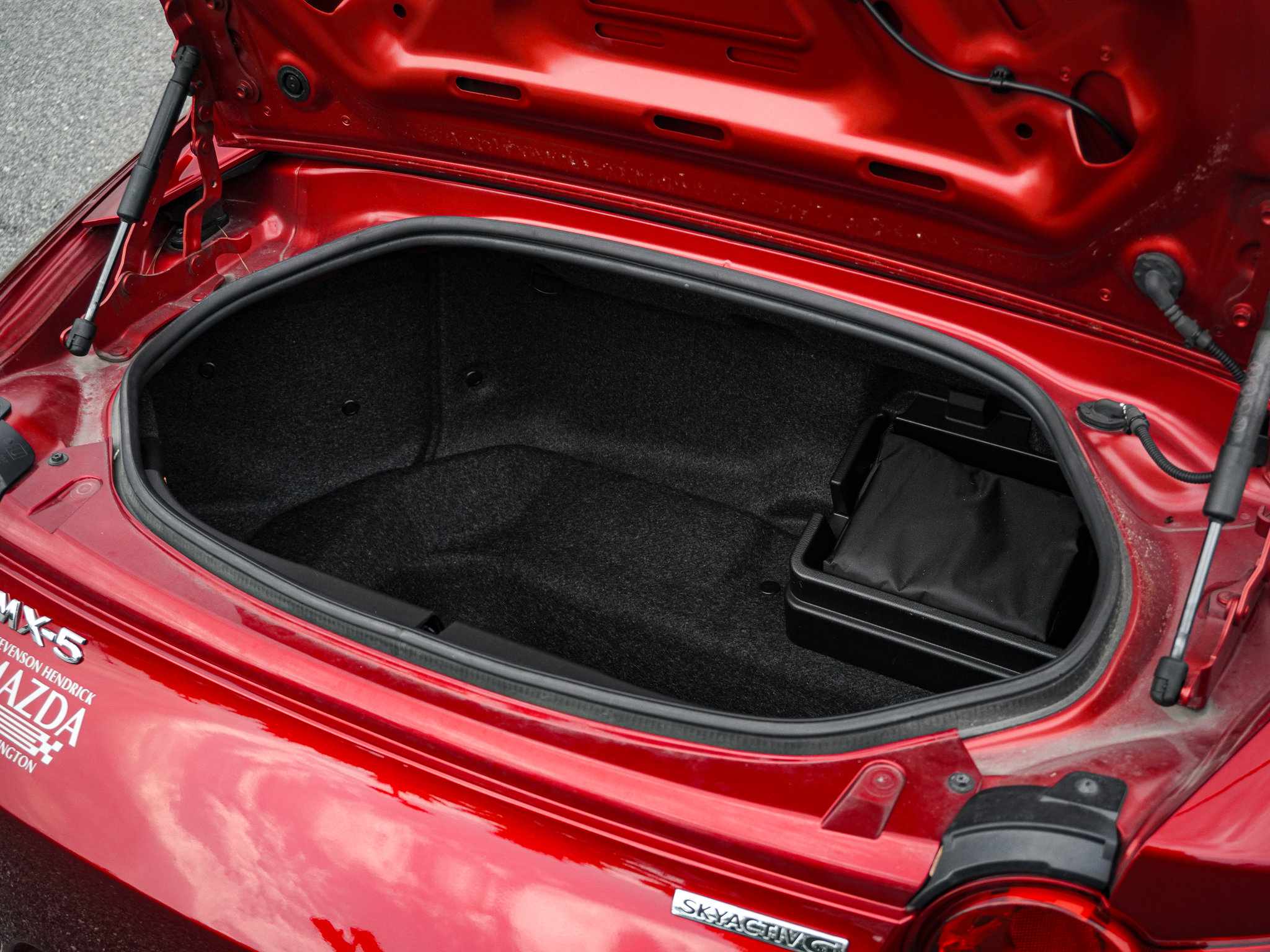Used 2022 MAZDA MX-5 Miata RF Grand Touring RWD image 31