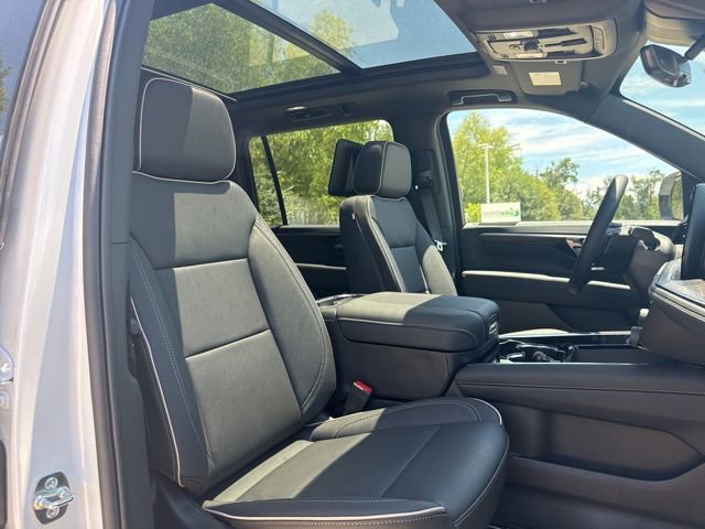 New 2025 Chevrolet Suburban Premier image 33
