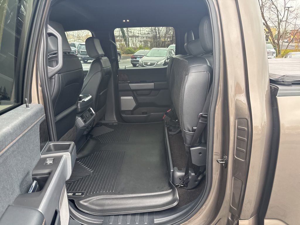 Used 2022 Ford F150 Lightning Lariat image 54