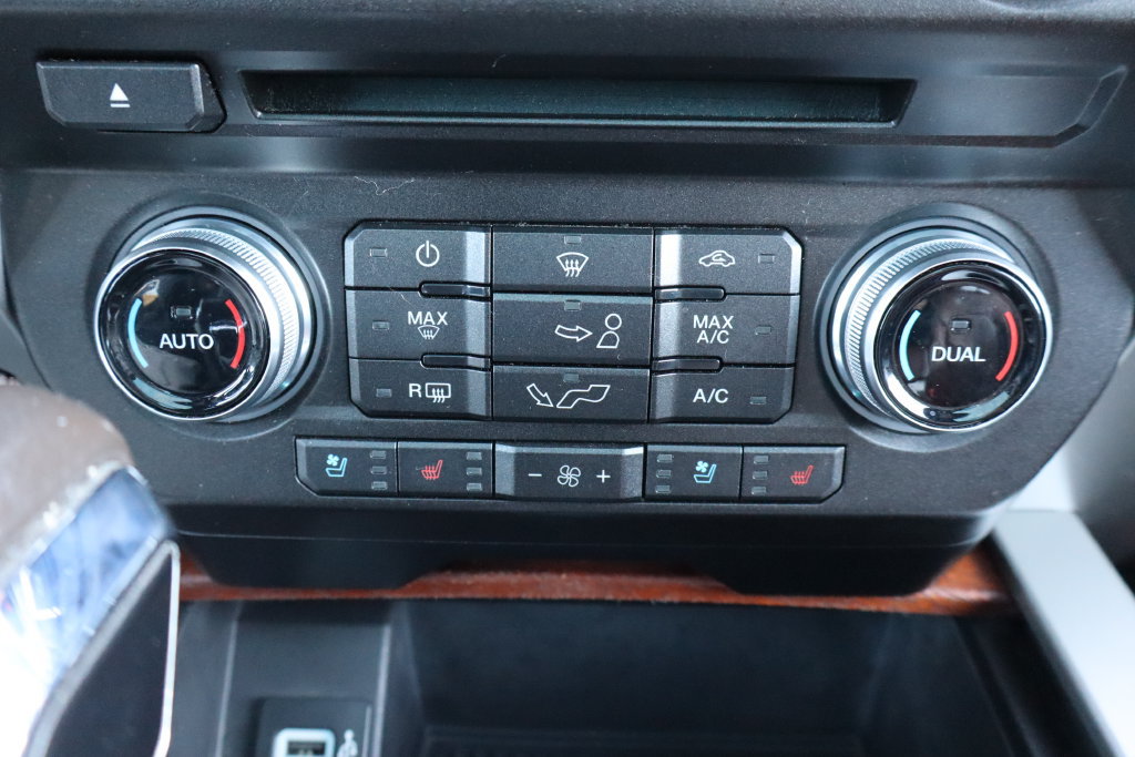 Used 2018 Ford F150 King Ranch w/ Equipment Group 601A Luxury AWD/4WD image 15