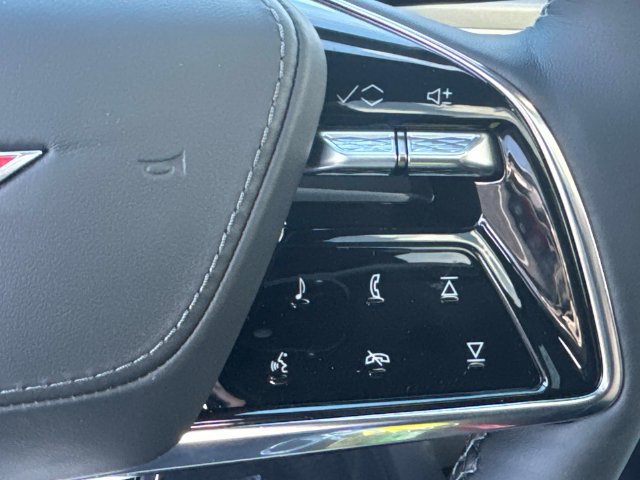 New 2026 Cadillac Lyriq V w/ LPO, Onyx Lite Package AWD/4WD image 25