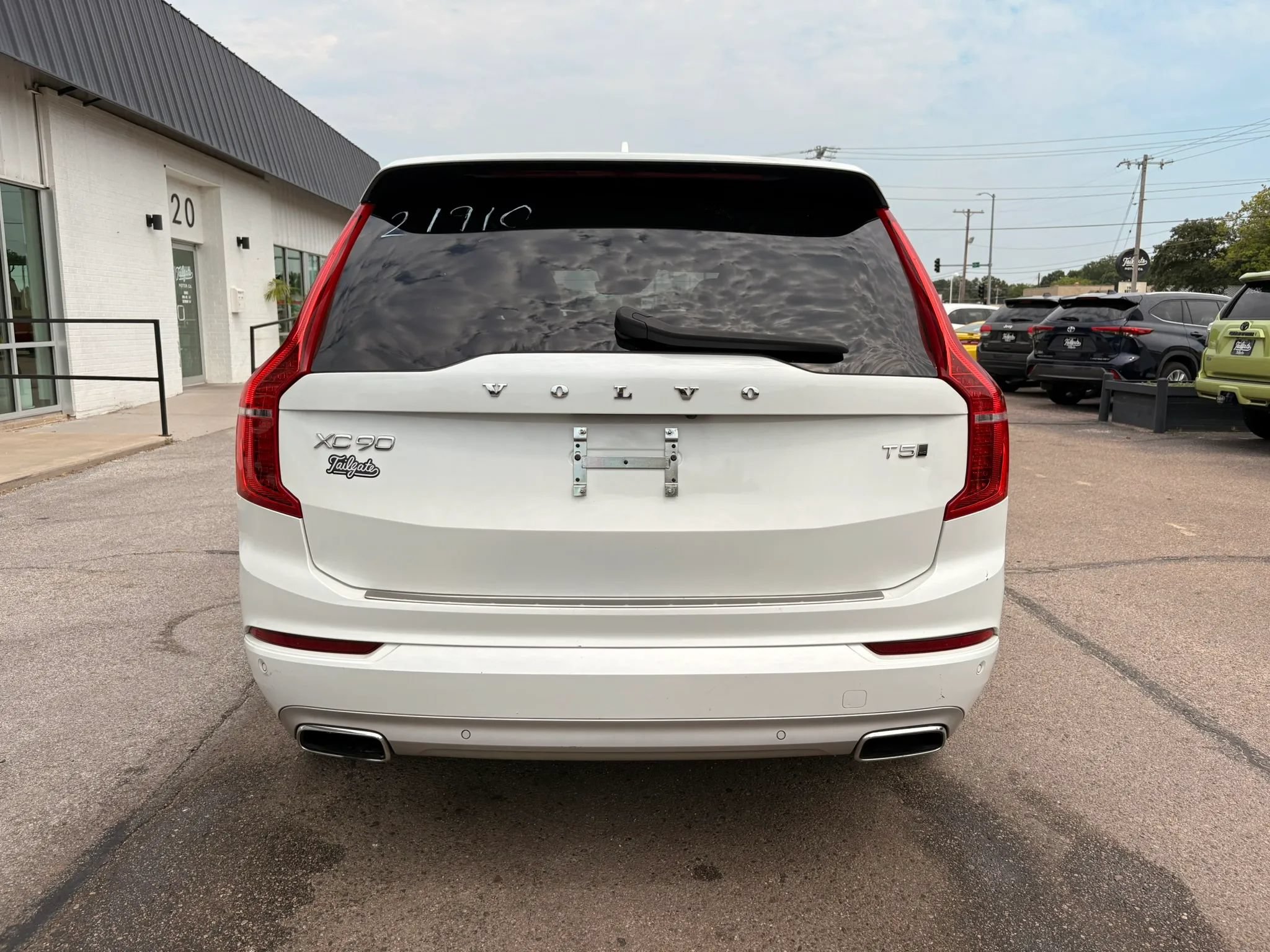 Used 2020 Volvo XC90 T5 Momentum w/ Protection Package Premier AWD/4WD image 6