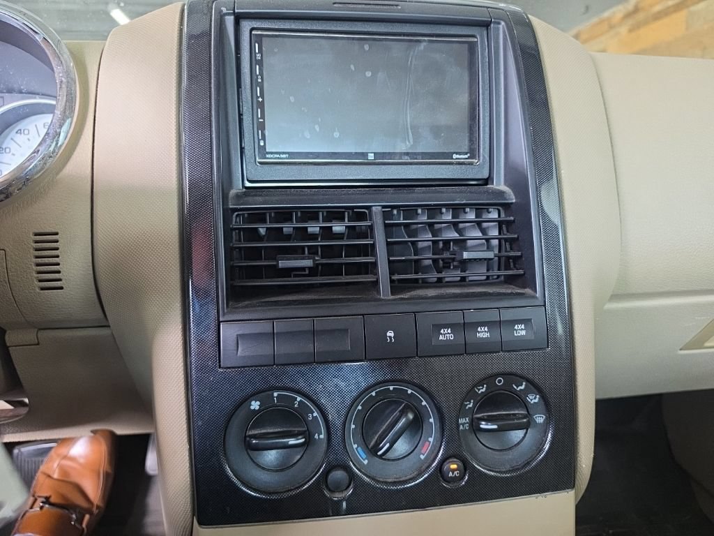 Used 2007 Ford Explorer Sport Trac XLT AWD/4WD image 8
