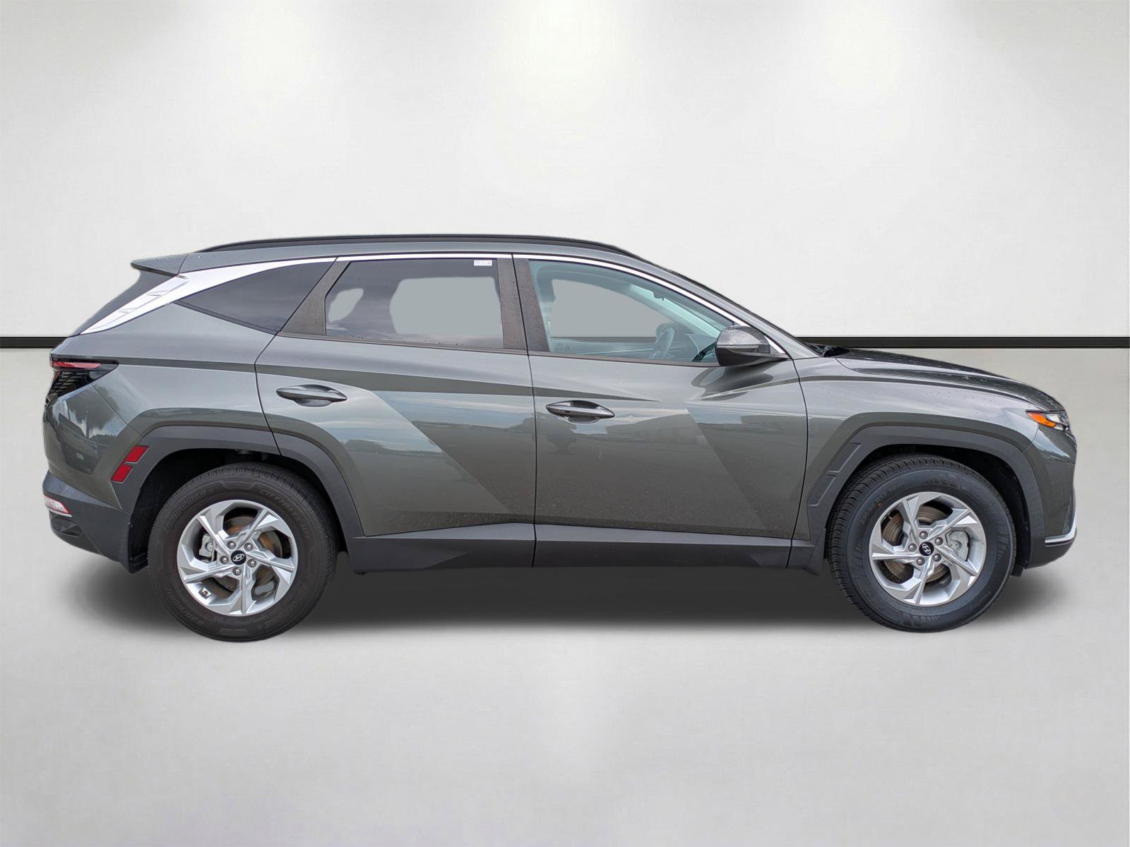 Used 2022 Hyundai Tucson SEL w/ Cargo Package FWD image 4